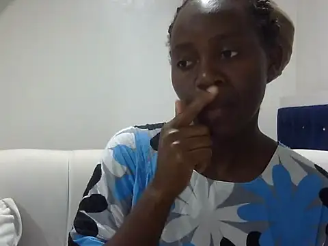 Seeexxxy-bree online show from 04/25/26, 06:27