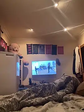 Darylpollalarga online show from 12/21/25, 01:35