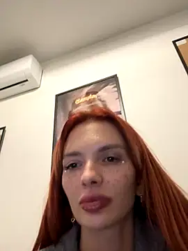 ButterflyLeah online show from 11/27/25, 03:14