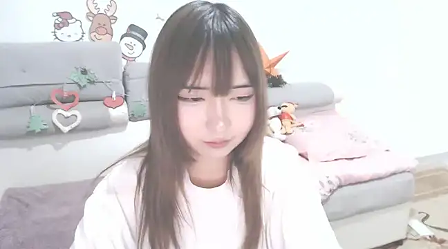 Snapshot of your_angela chatting on 12/04/24, 11:30 your angela online show from 12/04/24, 11:30