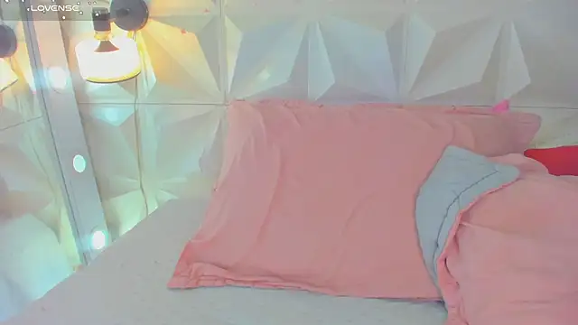 cute latinaxxx online show from 06/22/26, 12:02