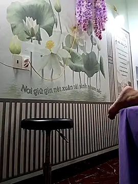 Snapshot of zizi_public chatting on 11/11/25, 01:38 zizi public online show from 11/11/25, 01:38