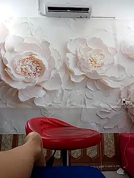 Snapshot of zizi_public chatting on 02/11/26, 02:27 zizi public online show from 02/11/26, 02:27