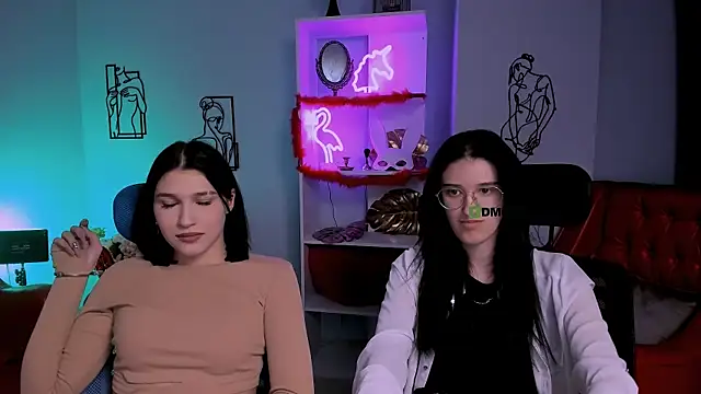 Snapshot of scarlet_mooore chatting on 03/04/25, 03:00 scarlet mooore online show from 03/04/25, 03:00