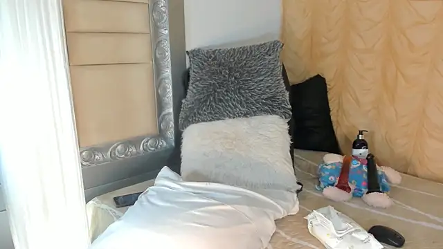 GingerDollx online show from 10/22/25, 08:41