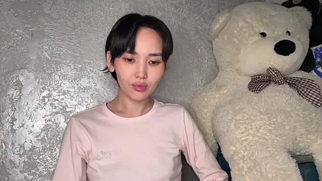 Snapshot of sweet_adelin chatting on 03/23/26, 03:32 sweet adelin online show from 03/23/26, 03:32