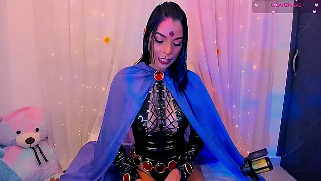 Snapshot of Hannahs_Napit chatting on 02/11/25, 10:07 Hannahs Napit online show from 02/11/25, 10:07