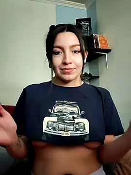 Snapshot of Paudelatorre chatting on 12/16/24, 07:43 Paudelatorre online show from 12/16/24, 07:43
