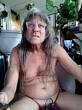 Snapshot of WillCum4Unow chatting on 02/19/25, 05:06 WillCum4Unow online show from 02/19/25, 05:06