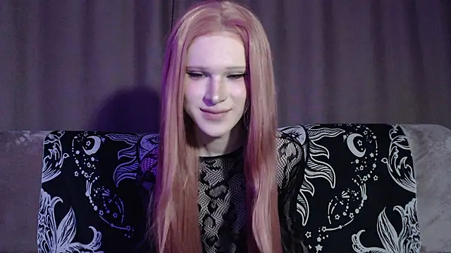 Snapshot of Sexpired_Princess chatting on 02/21/26, 04:24 Sexpired Princess online show from 02/21/26, 04:24