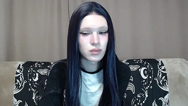 Snapshot of Sexpired_Princess chatting on 06/13/26, 12:25 Sexpired Princess online show from 06/13/26, 12:25
