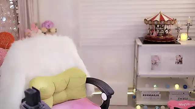 Snapshot of SleepArtist chatting on 01/08/26, 08:49 SleepArtist online show from 01/08/26, 08:49