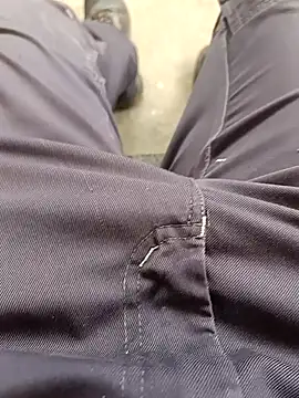 Snapshot of vadszex31 chatting on 10/18/25, 06:37 vadszex31 online show from 10/18/25, 06:37