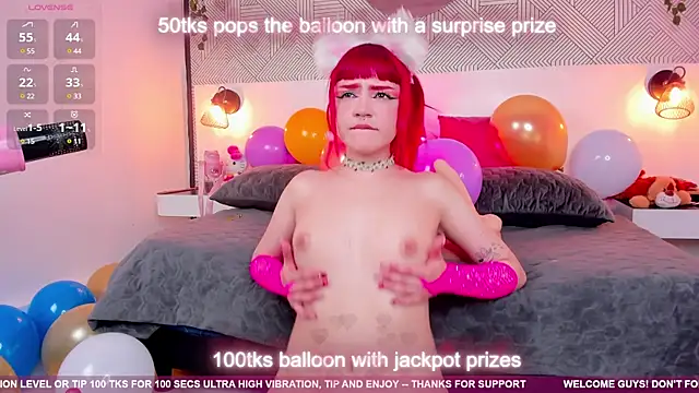 Snapshot of Tiny__Emmy chatting on 12/22/24, 08:58 Tiny Emmy online show from 12/22/24, 08:58