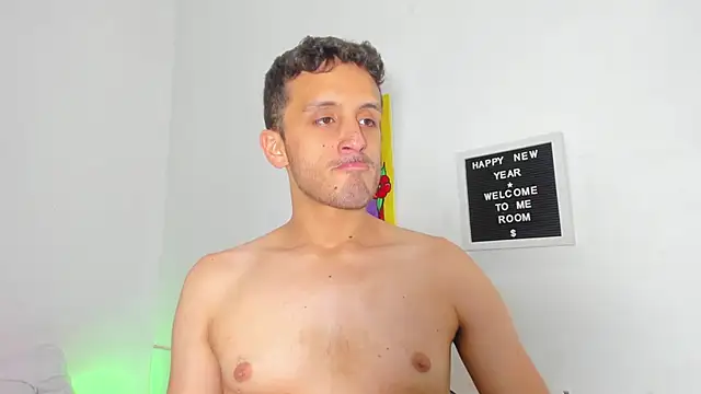 Snapshot of CorbinxHalle chatting on 01/05/25, 12:31 CorbinxHalle online show from 01/05/25, 12:31