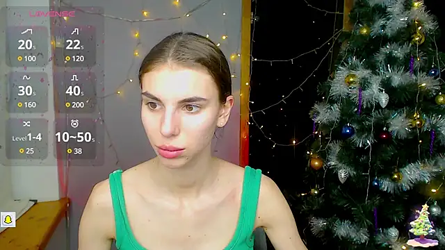 Snapshot of EmmyGreans chatting on 12/17/24, 12:54 EmmyGreans online show from 12/17/24, 12:54