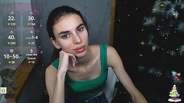 Snapshot of EmmyGreans chatting on 12/21/24, 09:55 EmmyGreans online show from 12/21/24, 09:55