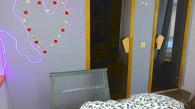 Snapshot of EmmyGreans chatting on 02/25/25, 12:45 EmmyGreans online show from 02/25/25, 12:45