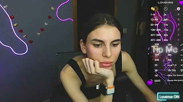 Snapshot of EmmyGreans chatting on 03/06/25, 03:45 EmmyGreans online show from 03/06/25, 03:45