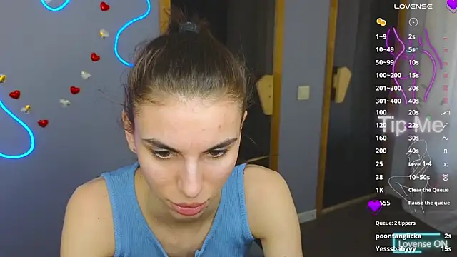 Snapshot of EmmyGreans chatting on 03/12/25, 09:55 EmmyGreans online show from 03/12/25, 09:55