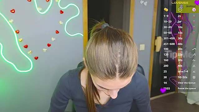 Snapshot of EmmyGreans chatting on 03/17/25, 09:33 EmmyGreans online show from 03/17/25, 09:33