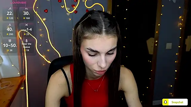 Snapshot of EmmyGreans chatting on 10/08/25, 11:41 EmmyGreans online show from 10/08/25, 11:41