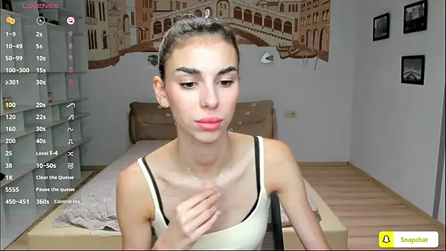 Snapshot of EmmyGreans chatting on 10/10/25, 05:39 EmmyGreans online show from 10/10/25, 05:39