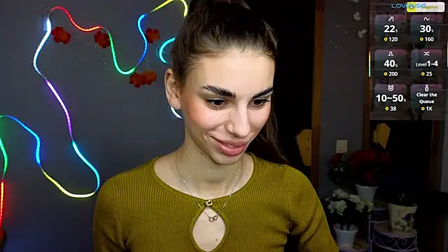 Snapshot of EmmyGreans chatting on 11/10/25, 07:07 EmmyGreans online show from 11/10/25, 07:07