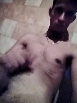 Snapshot of Avelics chatting on 03/01/25, 11:04 Avelics online show from 03/01/25, 11:04
