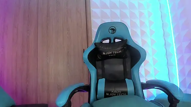 Snapshot of Jendralevis chatting on 02/22/25, 03:14 Jendralevis online show from 02/22/25, 03:14