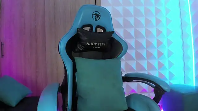 Snapshot of Jendralevis chatting on 03/11/25, 10:53 Jendralevis online show from 03/11/25, 10:53