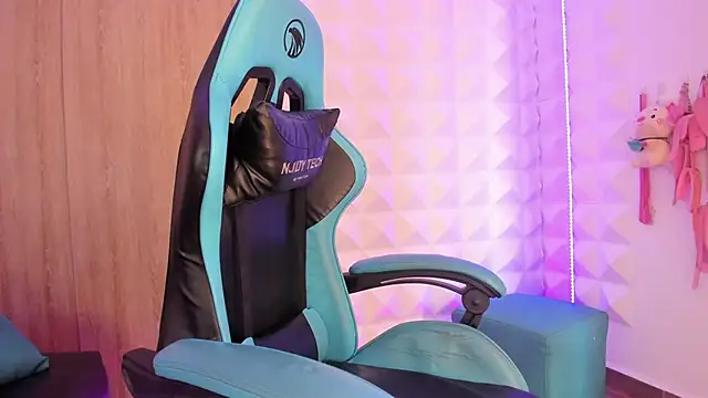 Snapshot of Jendralevis chatting on 09/09/25, 08:19 Jendralevis online show from 09/09/25, 08:19