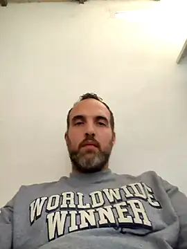 leon3875 online show from 11/03/25, 03:46