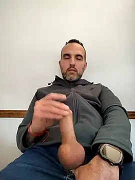 leon3875 online show from 11/21/25, 03:22