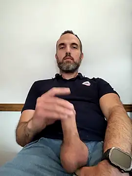 leon3875 online show from 12/17/25, 03:18