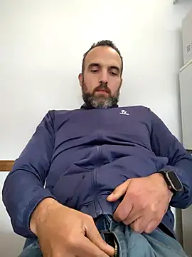 leon3875 online show from 12/19/25, 03:30