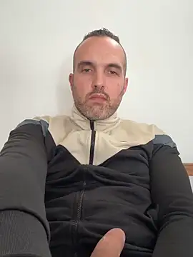 leon3875 online show from 05/19/26, 03:40