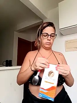 Escarlate4you  online show from 12/04/24, 01:20