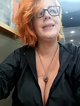 Escarlate4you  online show from 10/22/25, 12:55