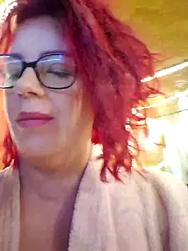 Snapshot of Escarlate4you_ chatting on 07/05/26, 11:17 Escarlate4you online show from 07/05/26, 11:17