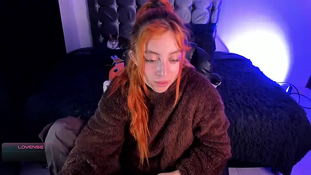 Snapshot of Violetaarey chatting on 02/18/26, 04:41 Violetaarey online show from 02/18/26, 04:41