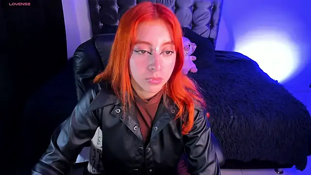 Snapshot of Violetaarey chatting on 02/26/26, 02:32 Violetaarey online show from 02/26/26, 02:32