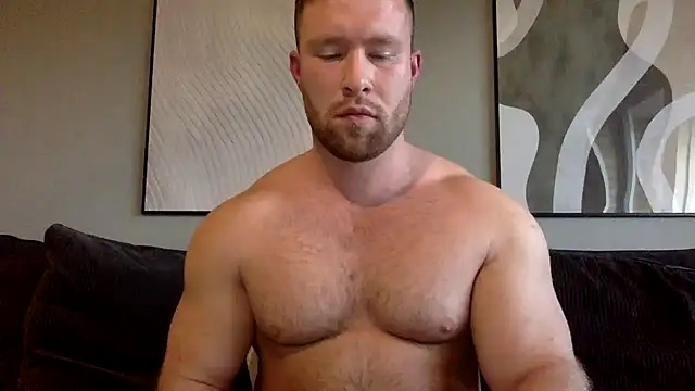 Snapshot of swekingxx chatting on 11/24/25, 02:28 swekingxx online show from 11/24/25, 02:28