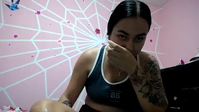 Gisella chaud online show from 11/18/25, 04:33