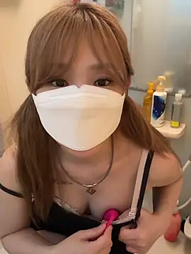 Snapshot of amichao chatting on 03/25/26, 10:32 amichao online show from 03/25/26, 10:32