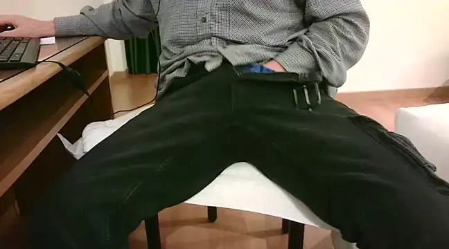 Giulio35 Pika online show from 01/14/25, 05:01