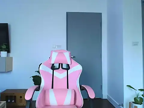 Snapshot of juicyshow_ chatting on 09/14/25, 02:33 juicyshow online show from 09/14/25, 02:33