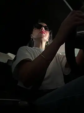Snapshot of KimKelly13 chatting on 05/26/26, 04:30 KimKelly13 online show from 05/26/26, 04:30