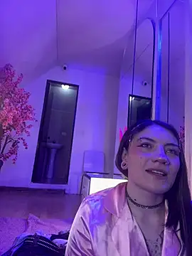 Snapshot of Broklinwhite_ chatting on 07/24/26, 01:53 Broklinwhite online show from 07/24/26, 01:53