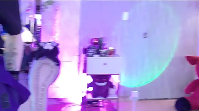 zephirahabney online show from 11/20/25, 02:50